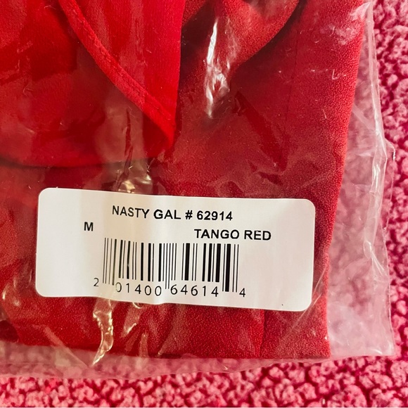 Nasty Gal Cropped Flutter Top in Tango Red - M - Picture 3 of 3